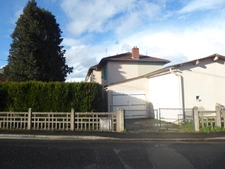  MAISON FAMILIALE A FORT POTENTIEL  AVEC SES 4 CHAMBRES, SON TERRAIN ET SON GRAND GARAGE