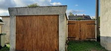 MAISON MITOYENNE PLAIN PIED AVEC POTENTIEL D'AMÉNAGEMENT.