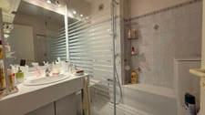 Appartement 2 pièces à vendre avec garage parking et cave SAINT RAPHAEL (83)