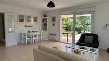 Lumineux appartement 3 pièces de standing à vendre  SAINT RAPHAEL (83)