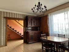 MAISON DE 1967, 4 CHAMBRES, GARAGE ET VERANDA SUR 400M² EN SECTEUR RÉSIDENTIEL