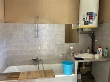CHARMANT ENSEMBLE IMMOBILIER, 2 LOGEMENTS, 247 m², 7 CHAMBRES et dépendances SUR 4 Ha JOLIMENT ARBORÉS