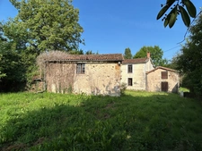 ENSEMBLE DE TROIS BÂTISSES (166, 42 et 36 m²) A RESTAURER ENTIÈREMENT, SUR 1382 M² AU CALME ET SANS VIS A VIS !!