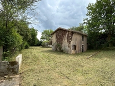 ENSEMBLE DE TROIS BÂTISSES (166, 42 et 36 m²) A RESTAURER ENTIÈREMENT, SUR 1382 M² AU CALME ET SANS VIS A VIS !!