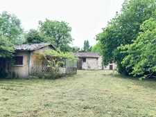 ENSEMBLE DE TROIS BÂTISSES (166, 42 et 36 m²) A RESTAURER ENTIÈREMENT, SUR 1382 M² AU CALME ET SANS VIS A VIS !!