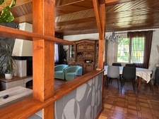 TRÈS BELLE MAISON INDIVIDUELLE SUR SOUS-SOL, 5 CHAMBRES, 3705 M² EN PARTIE BOISÉ + FORAGE, SANS VIS A VIS
