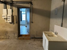 BELLE MAISON DE VILLAGE 143 M², 5 CHAMBRES, PARKING PRIVATIF ET JARDIN EN FACE.