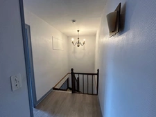 BELLE MAISON DE VILLAGE 143 M², 5 CHAMBRES, PARKING PRIVATIF ET JARDIN EN FACE.