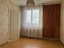 MAISON DE 1967, 4 CHAMBRES, GARAGE ET VERANDA SUR 400M² EN SECTEUR RÉSIDENTIEL