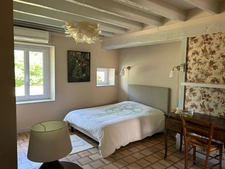 CHARMANT ENSEMBLE IMMOBILIER, 2 LOGEMENTS, 247 m², 7 CHAMBRES et dépendances SUR 4 Ha JOLIMENT ARBORÉS