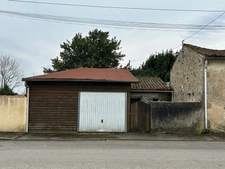 JOLI LOGEMENT 80 M² sur 3 niveaux, 2 CHAMBRES, GARAGE ET REMISE NON ATTENANTS - LOCATAIRE EN PLACE