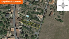 ENSEMBLE DE DEUX MAISONS DE VILLAGE A RESTAURER, COURETTE, GARAGE et JARDIN 785 m²