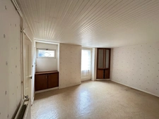 ANCIEN RELAIS DE POSTE, 133 m², 4 CHAMBRES, REMISES, DÉPENDANCES & JARDIN SUR 2920 M²