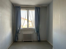 MAISON DE 1967, 4 CHAMBRES, GARAGE ET VERANDA SUR 400M² EN SECTEUR RÉSIDENTIEL