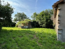 ENSEMBLE DE TROIS BÂTISSES (166, 42 et 36 m²) A RESTAURER ENTIÈREMENT, SUR 1382 M² AU CALME ET SANS VIS A VIS !!