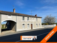ANCIEN RELAIS DE POSTE, 133 m², 4 CHAMBRES, REMISES, DÉPENDANCES & JARDIN SUR 2920 M²