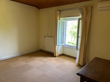 CHARMANT ENSEMBLE IMMOBILIER, 2 LOGEMENTS, 247 m², 7 CHAMBRES et dépendances SUR 4 Ha JOLIMENT ARBORÉS