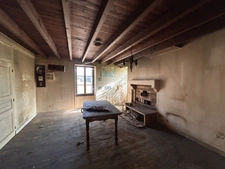 ENSEMBLE IMMOBILIER A RESTAURER (3 LOGEMENTS et une DÉPENDANCE) , CENTRE BOURG, JARDIN, PROCHE ÉCOLE