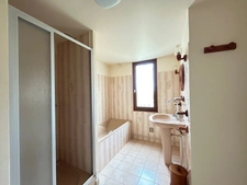 ANCIEN RELAIS DE POSTE, 133 m², 4 CHAMBRES, REMISES, DÉPENDANCES & JARDIN SUR 2920 M²