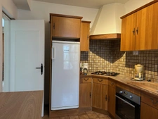 MAISON DE 1967, 4 CHAMBRES, GARAGE ET VERANDA SUR 400M² EN SECTEUR RÉSIDENTIEL