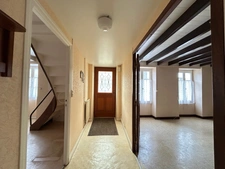 ANCIEN RELAIS DE POSTE, 133 m², 4 CHAMBRES, REMISES, DÉPENDANCES & JARDIN SUR 2920 M²