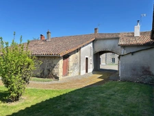 ANCIEN RELAIS DE POSTE, 133 m², 4 CHAMBRES, REMISES, DÉPENDANCES & JARDIN SUR 2920 M²