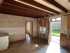 ENSEMBLE DE TROIS BÂTISSES (166, 42 et 36 m²) A RESTAURER ENTIÈREMENT, SUR 1382 M² AU CALME ET SANS VIS A VIS !!