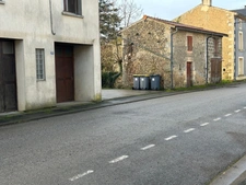 BELLE MAISON DE VILLAGE 143 M², 5 CHAMBRES, PARKING PRIVATIF ET JARDIN EN FACE.