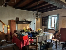 TRÈS JOLIE MAISON DE CARACTÈRE A RÉNOVER ENTIÈREMENT, POSSIBILITÉ 140 M² HABITABLES, ANNEXES ET DÉPENDANCES SUR 8768 M² 