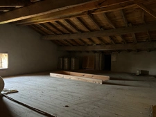 MAISON DE BOURG A FINIR DE RÉNOVER, 111 M² EXPLOITABLES, DÉPENDANCES, TERRAIN 1310M²... A SAISIR !!