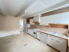 ANCIEN RELAIS DE POSTE, 133 m², 4 CHAMBRES, REMISES, DÉPENDANCES & JARDIN SUR 2920 M²