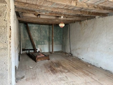 ENSEMBLE DE DEUX MAISONS DE VILLAGE A RESTAURER, COURETTE, GARAGE et JARDIN 785 m²