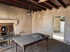 ENSEMBLE IMMOBILIER A RESTAURER (3 LOGEMENTS et une DÉPENDANCE) , CENTRE BOURG, JARDIN, PROCHE ÉCOLE