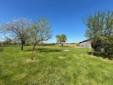 ANCIEN RELAIS DE POSTE, 133 m², 4 CHAMBRES, REMISES, DÉPENDANCES & JARDIN SUR 2920 M²