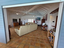 VUE MER Superbe villa de standing + T3 piscine à débordement sur 1000 m² à BAIE MAHAULT (971)