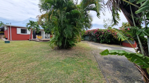 Charmante maison avec piscine et carbet proche plages
