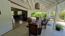 Charming recent P4 house with swimming pool on 1100 m² of land  
