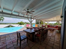 VUE MER Superbe villa de standing + T3 piscine à débordement sur 1000 m² à BAIE MAHAULT (971)