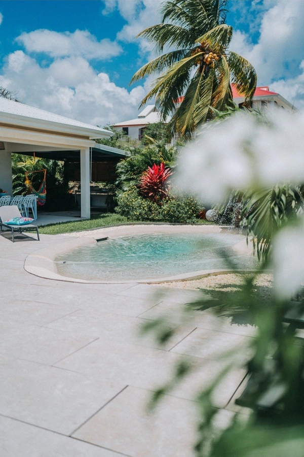LE HELLEUX, Deux villas et piscines, SAINTE ANNE (971)