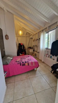 Charming recent P4 house with swimming pool on 1100 m² of land  
