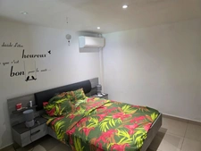 Villa 5 chambres + 2 F2 indépendants sur plus de 2400 m² de terrain
