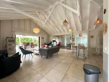 Charming recent P4 house with swimming pool on 1100 m² of land  