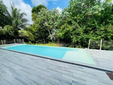 RARE VILLA DE STANDING AVEC PISCINE VUE DEGAGEE 1451 M2 DE TERRAIN