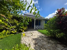 BEAUTIFUL HOUSE + STUDIO AND POOL IN BAIE MAHAULT (971)