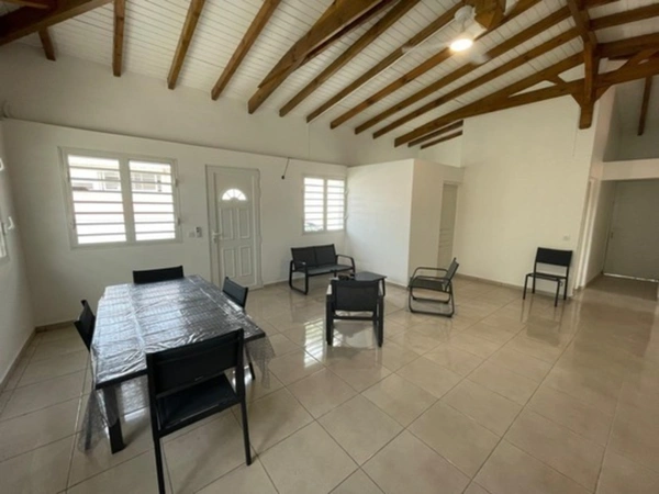 LOCAL D'ACTIVITE VUE DEGAGEE SUR LA CAMPAGNE jolie maison située à Mare Gaillard, LE GOSIER (971)