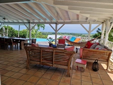 VUE MER Superbe villa de standing + T3 piscine à débordement sur 1000 m² à BAIE MAHAULT (971)