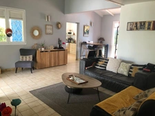 BEAUTIFUL HOUSE + STUDIO AND POOL IN BAIE MAHAULT (971)
