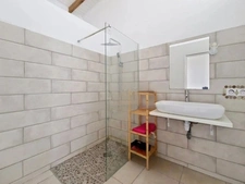 Commercial premises with unobstructed views of the countryside, pretty house located in Mare Gaillard, LE GOSIER (971)