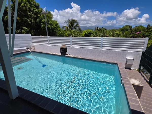 A Biglette, très jolie villa VUE MONTAGNE avec piscine et garage 2 voitures