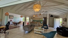 Charming recent P4 house with swimming pool on 1100 m² of land  